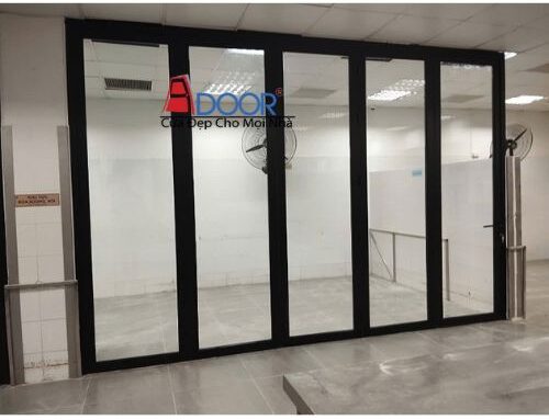 cửa đi xếp trượt 5 cánh nhập khẩu