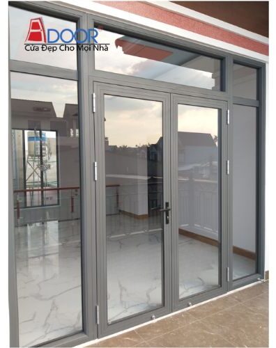 cửa 2 cánh mở quay kết hợp vách kính xingfa nhập khẩu Quảng Đông