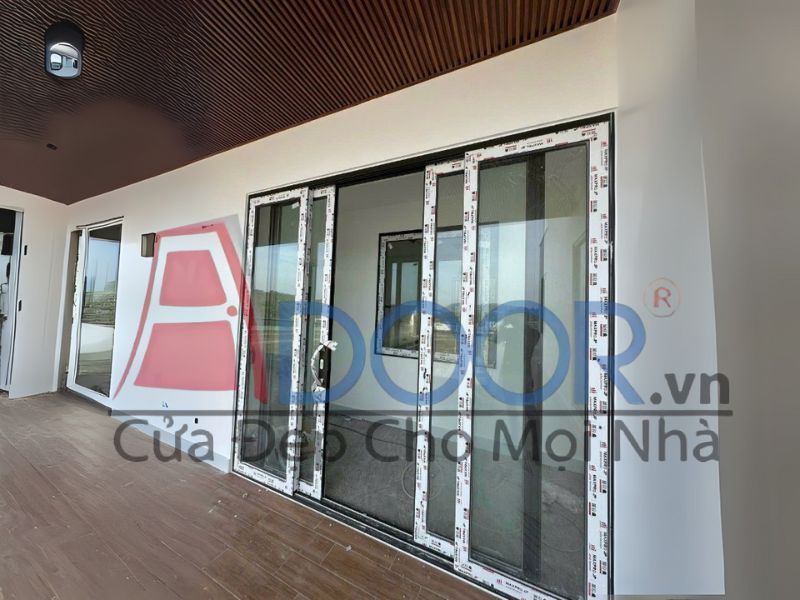 Mẫu cửa đi lùa nhôm maxpro
