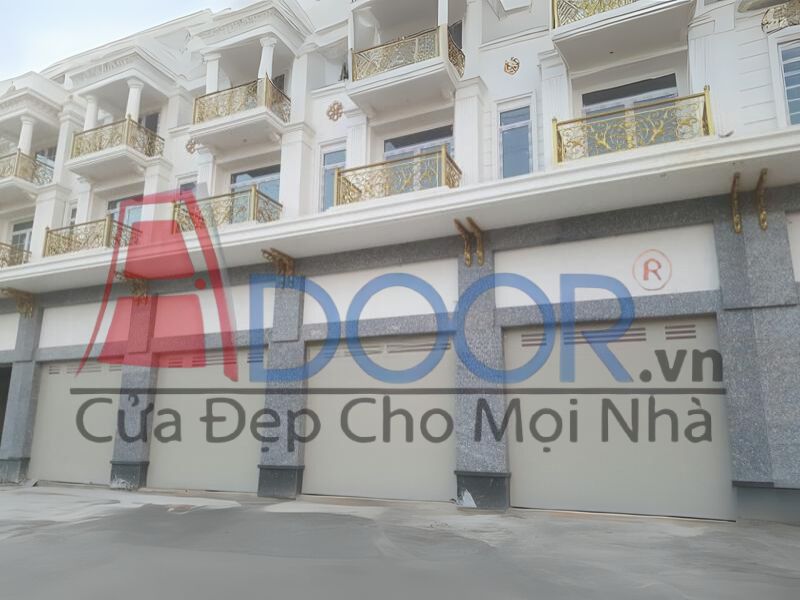 cửa cuốn shophouse
