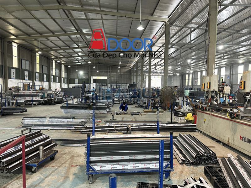 Xưởng kho tại Adoor - Cửa Cổng Xếp Inox 304 Tự Động