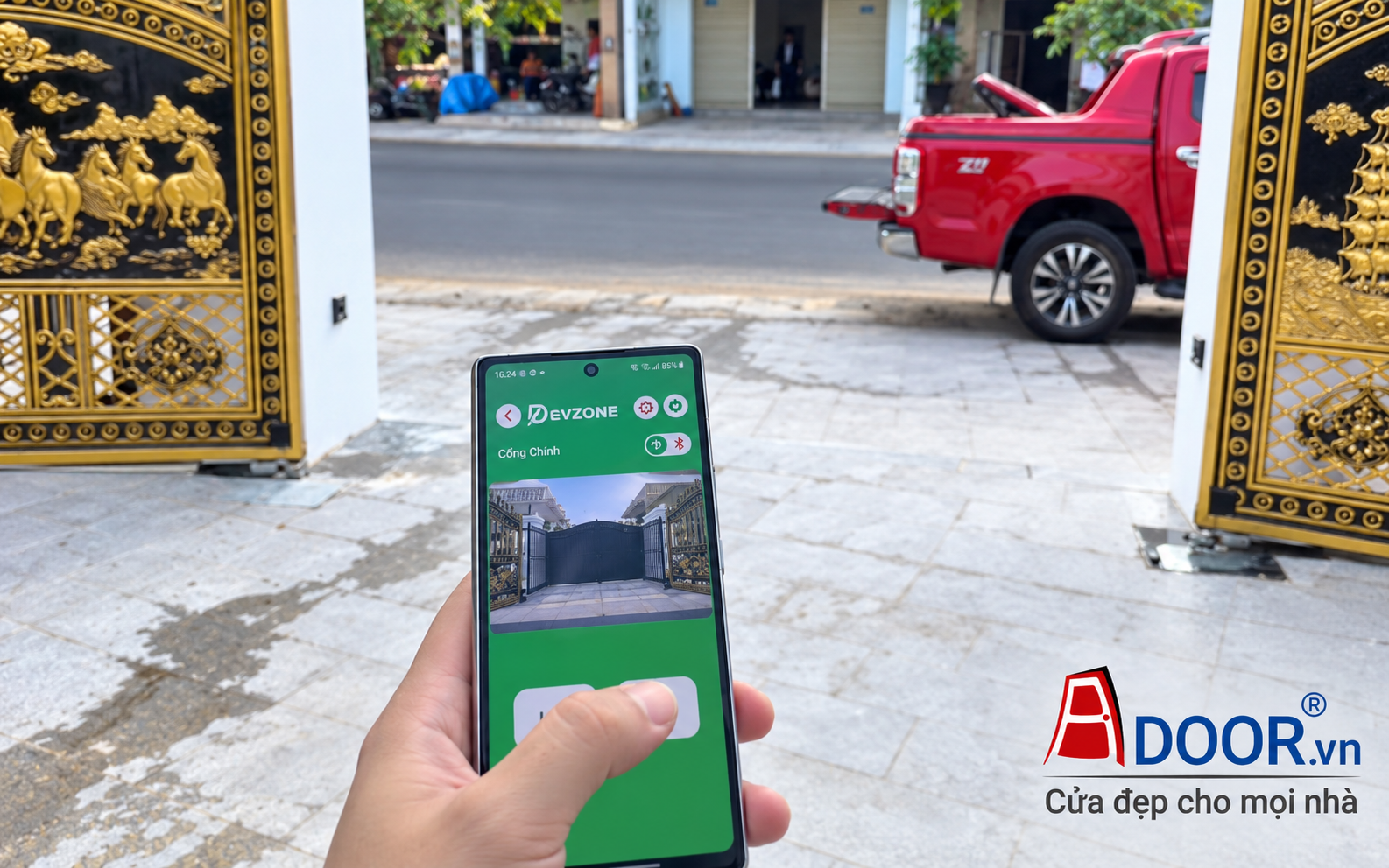 cửa điều khiển tự động từ xa bằng điện thoại Adoor